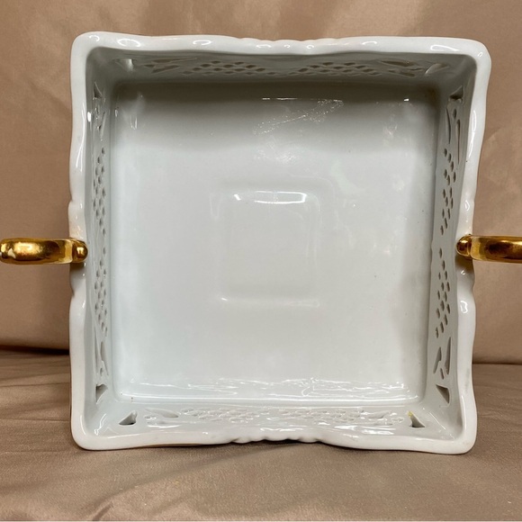 Porcelain Treasures White & Gold Napkin Holder - Picture 5 of 9